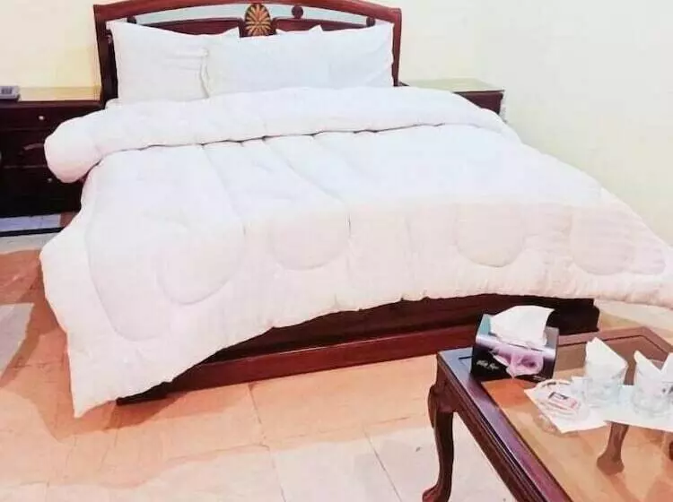 هتل Luxury Palace Peshawar