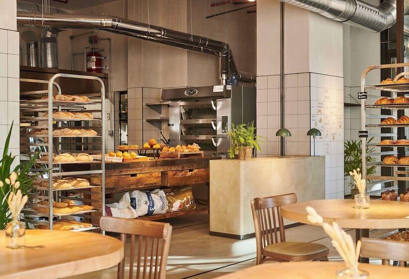 هتل Thompson Madrid, By Hyatt