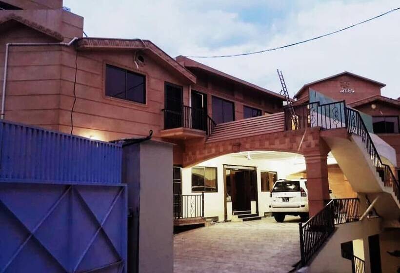 هتل Luxury Palace Peshawar