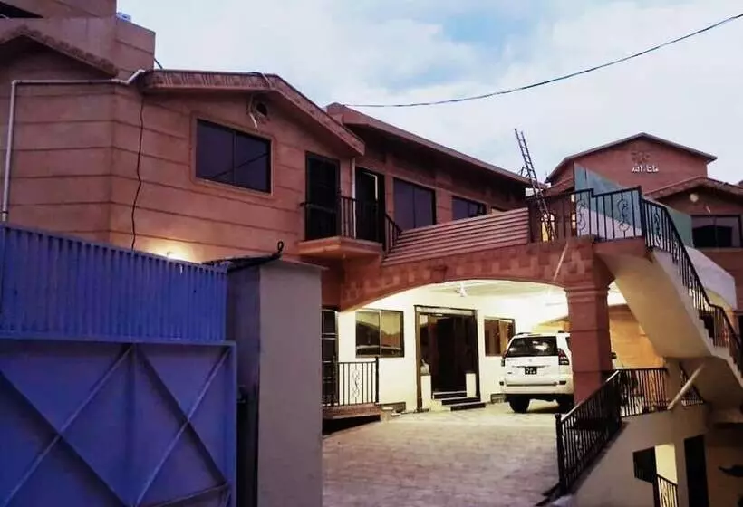 هتل Luxury Palace Peshawar