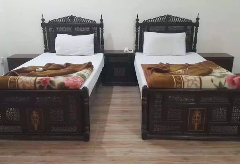 هتل Luxury Palace Peshawar