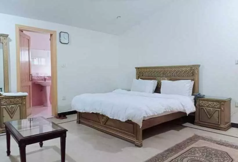 هتل Luxury Palace Peshawar