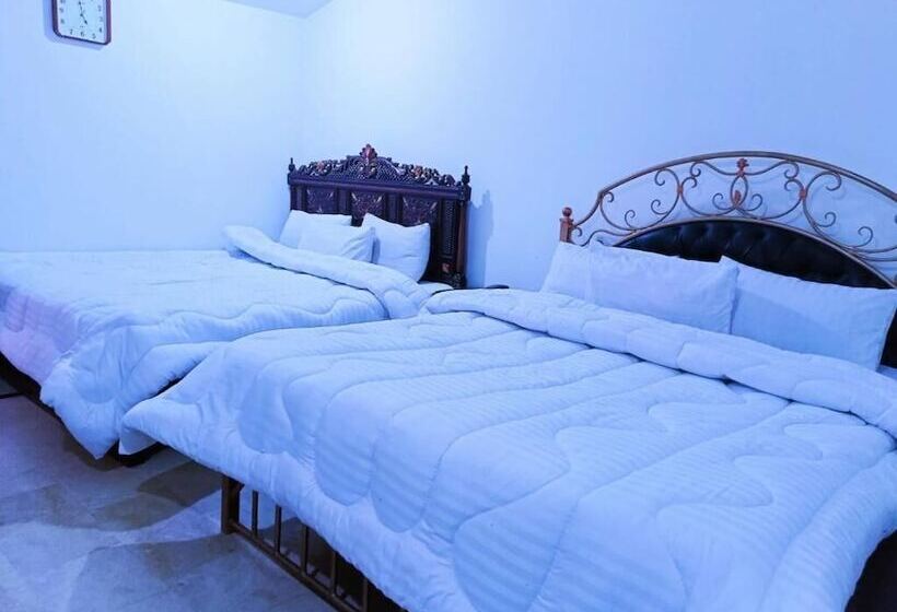 هتل Luxury Palace Peshawar