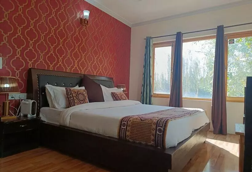 Majatalo Munna Palace