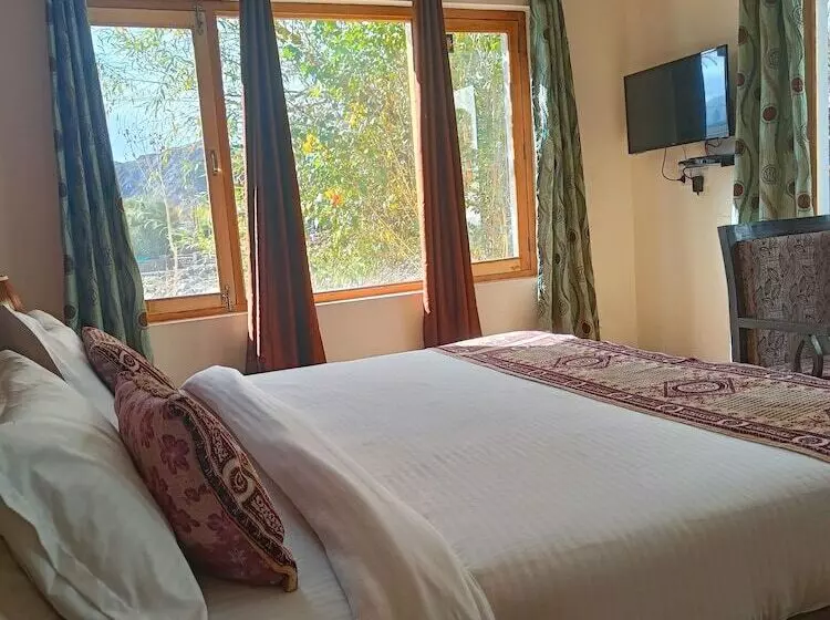 Majatalo Munna Palace