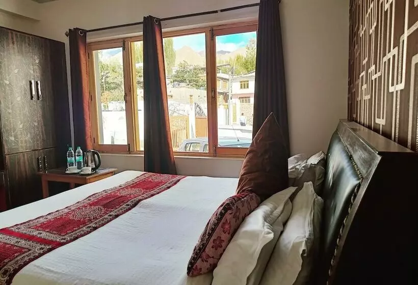 Majatalo Munna Palace