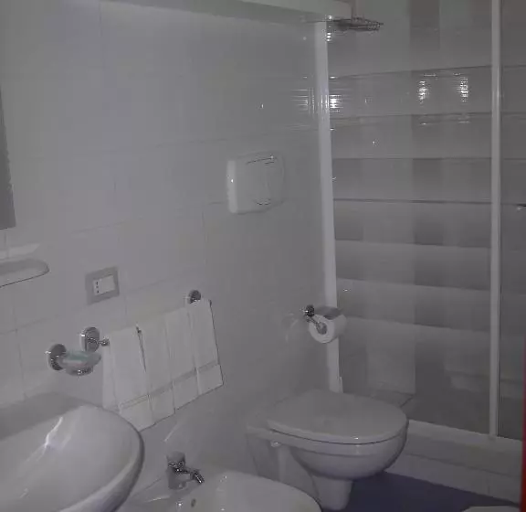 تختخواب و صبحانه Etna Inn