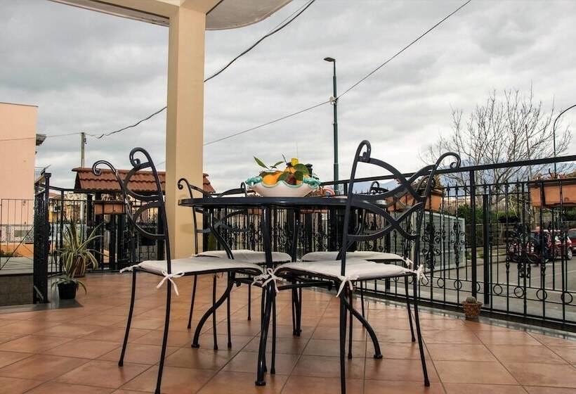 צימר Pompei Luxury Rooms