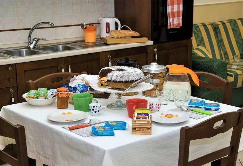 Aamiaismajoitus (B&B) Pompei Luxury Rooms