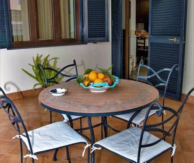 Aamiaismajoitus (B&B) Pompei Luxury Rooms