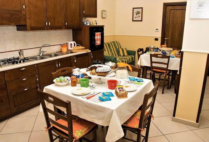 צימר Pompei Luxury Rooms