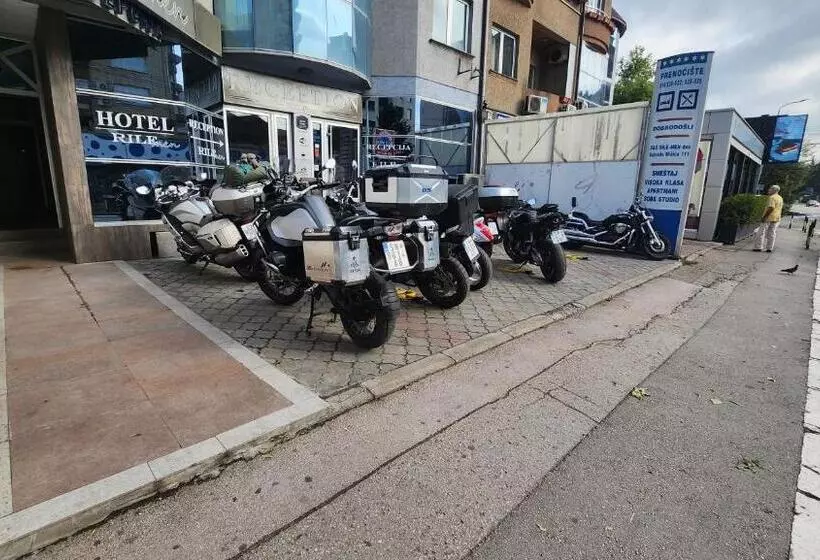 هتل Rile Men Blue