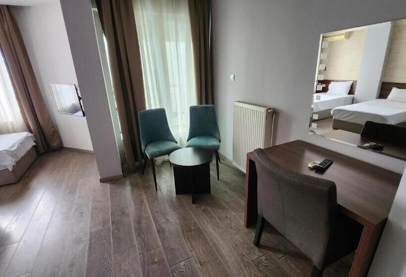 هتل Rile Men Blue