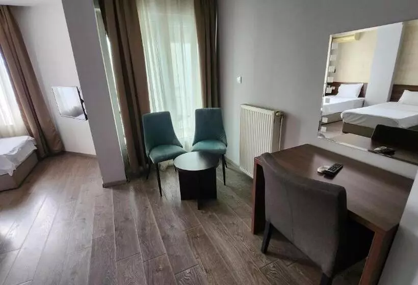 هتل Rile Men Blue