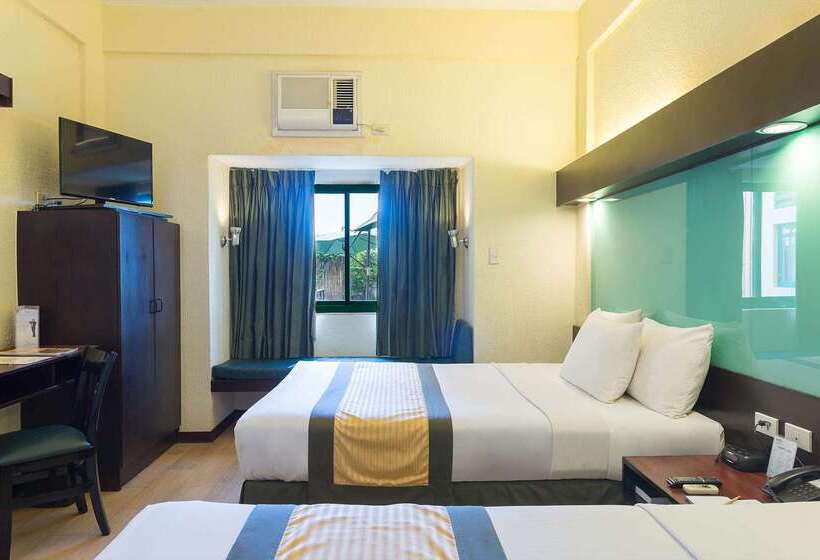 פונדק Microtel By Wyndham Cabanatuan