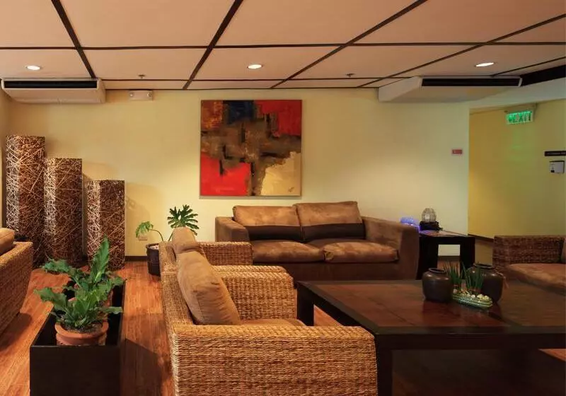 فندق فئة نجمة واحدة Microtel By Wyndham Cabanatuan