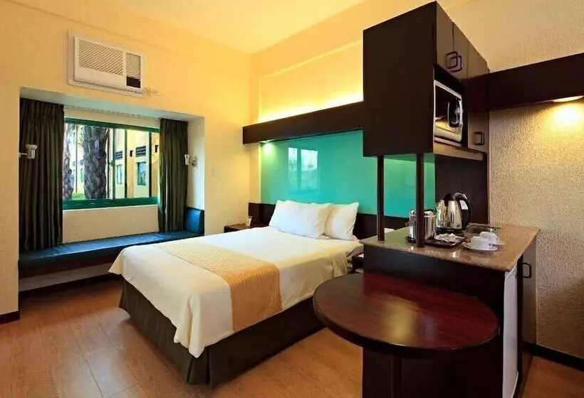 فندق فئة نجمة واحدة Microtel By Wyndham Cabanatuan