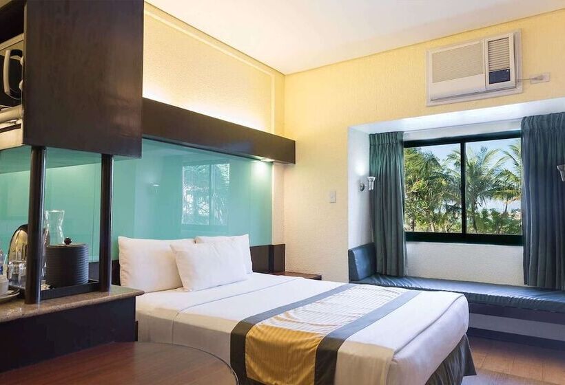 פונדק Microtel By Wyndham Cabanatuan