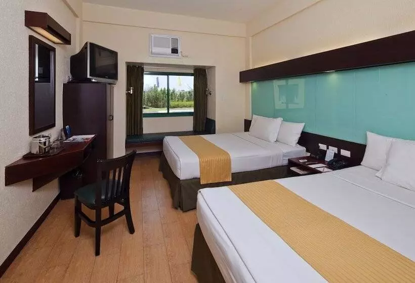 فندق فئة نجمة واحدة Microtel By Wyndham Cabanatuan