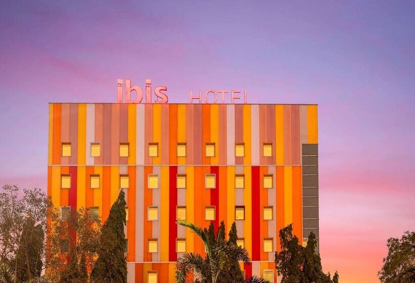 בית מלון כפרי Ibis Navi Mumbai   An Accor Brand