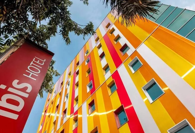 ホテル Ibis Navi Mumbai   An Accor Brand