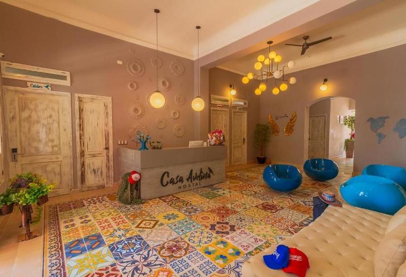 هتل Casa Avelina Boutique Hostel
