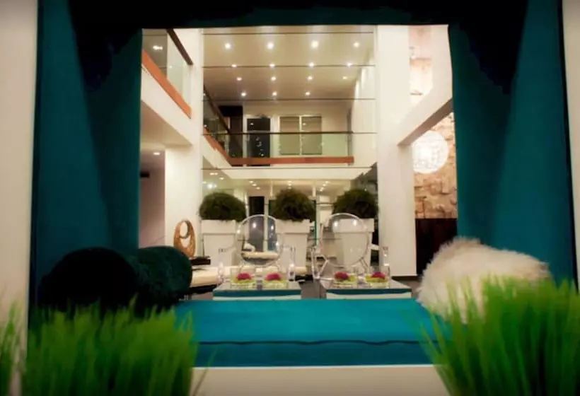 هتل Minister Business