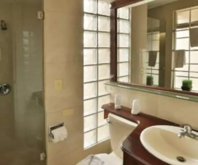 هتل Minister Business