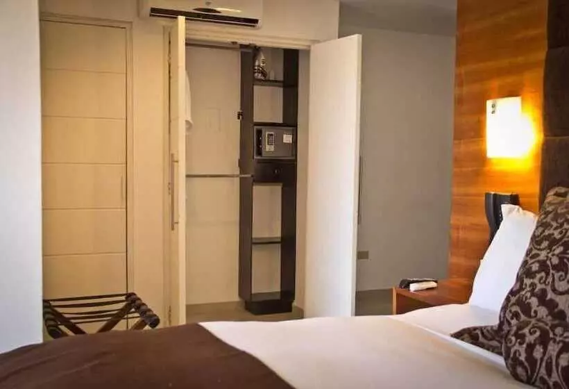 هتل Minister Business