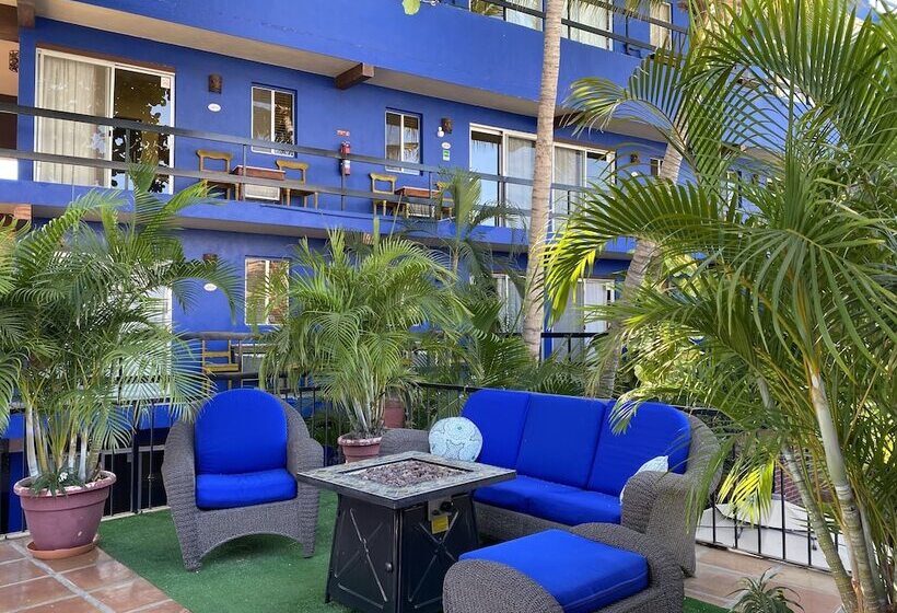 בית מלון כפרי Siesta Suites Boutique