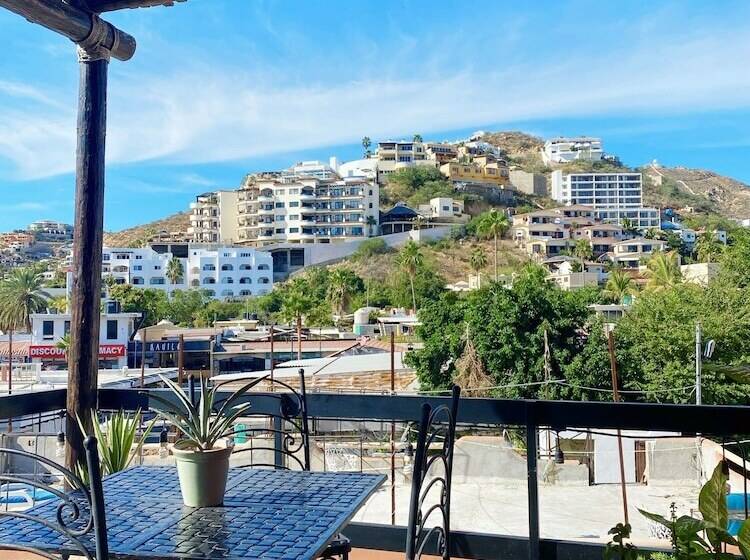 בית מלון כפרי Siesta Suites Boutique