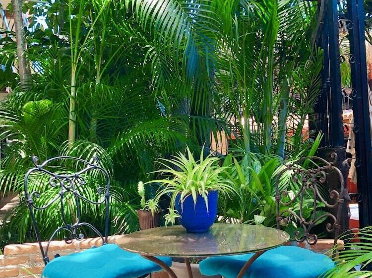 בית מלון כפרי Siesta Suites Boutique