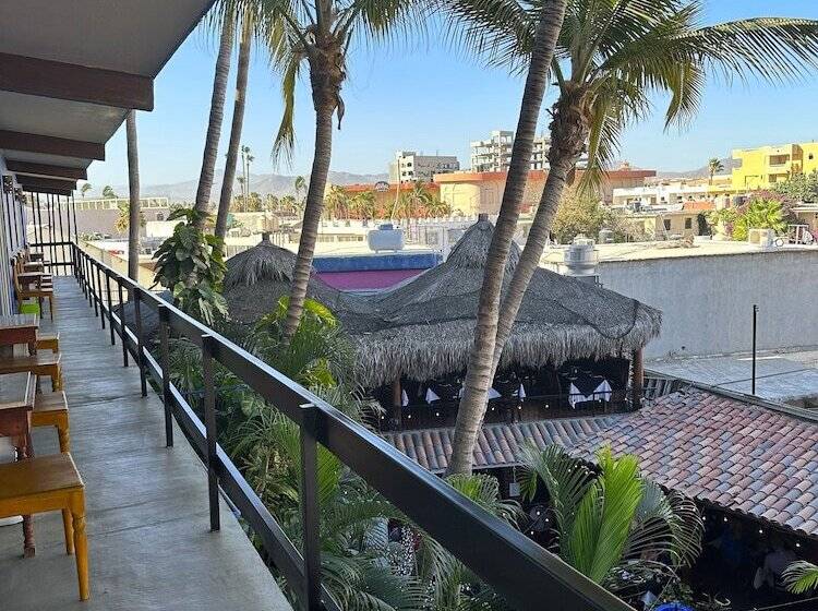 בית מלון כפרי Siesta Suites Boutique