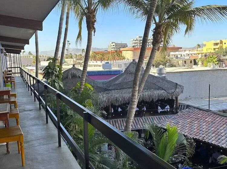 هتل Siesta Suites Boutique