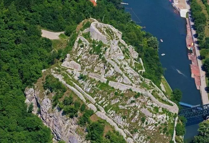 هتل Zlatiborska Noc