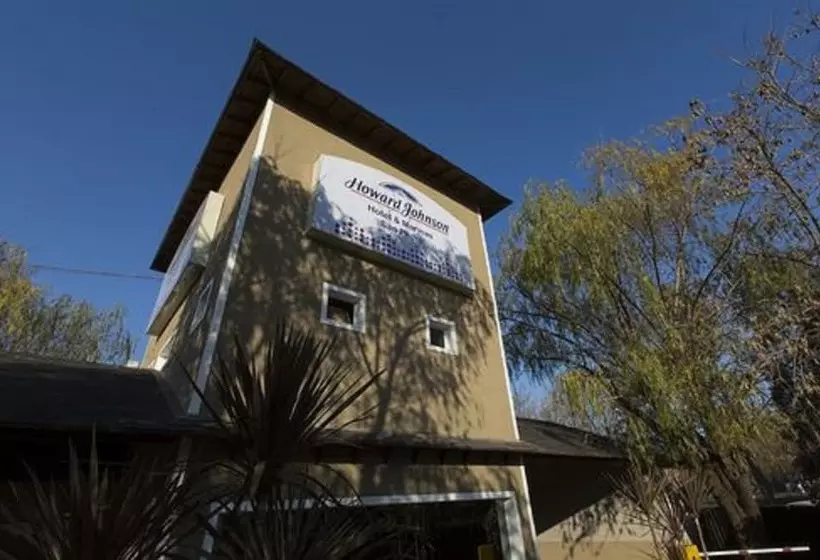 Howard Johnson Marinas & Resort