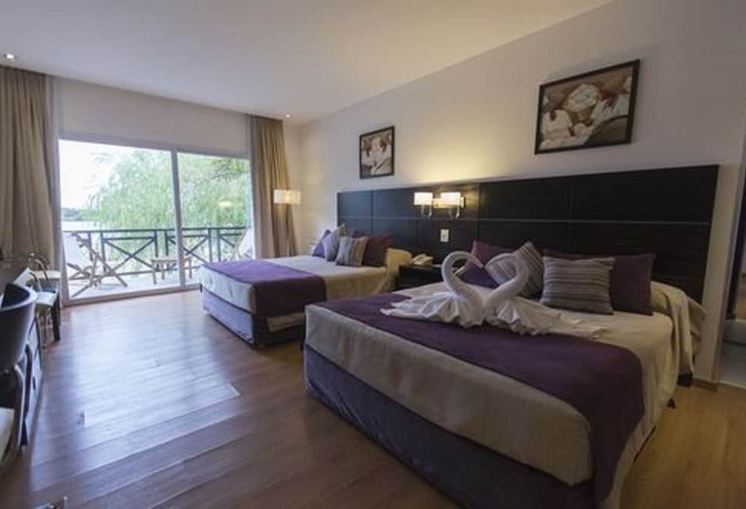 Howard Johnson Marinas & Resort