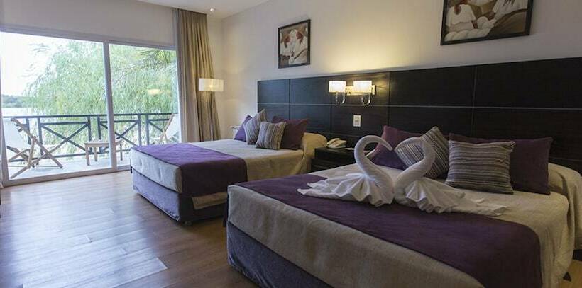 Howard Johnson Marinas & Resort