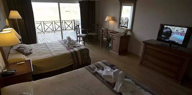 Howard Johnson Marinas & Resort