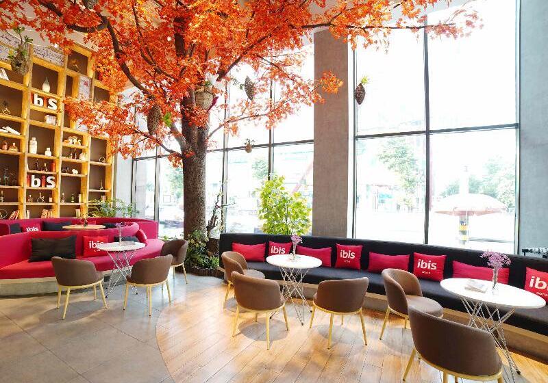 ibis Chengdu Chunxi Road Hotel