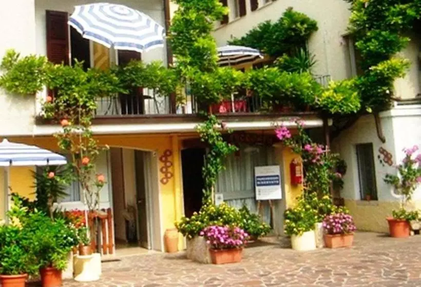 La Fattoria Apartments