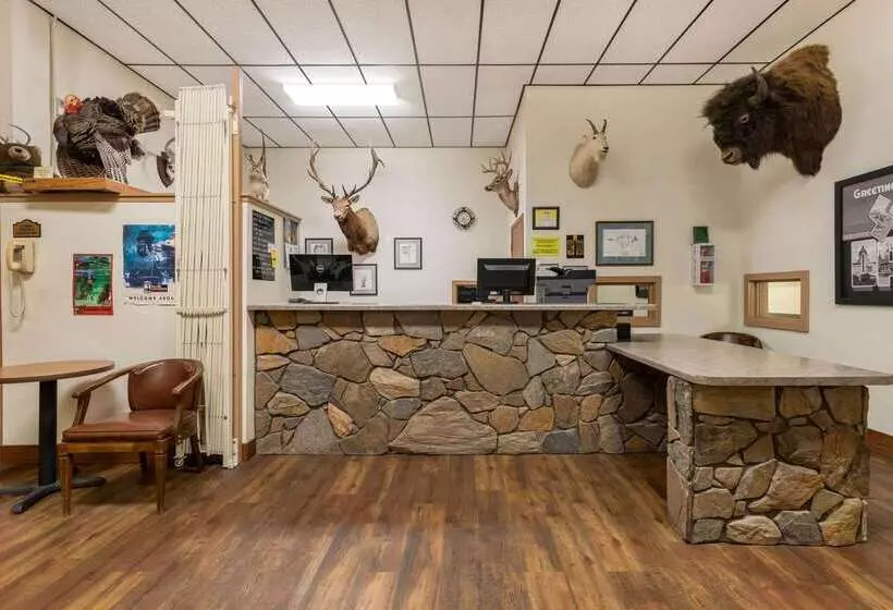 Motel Super 8 By Wyndham Hill City/mt Rushmore/ Area