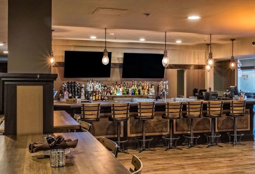 אתר נופש Georgian Bay Hotel Trademark Collection By Wyndham