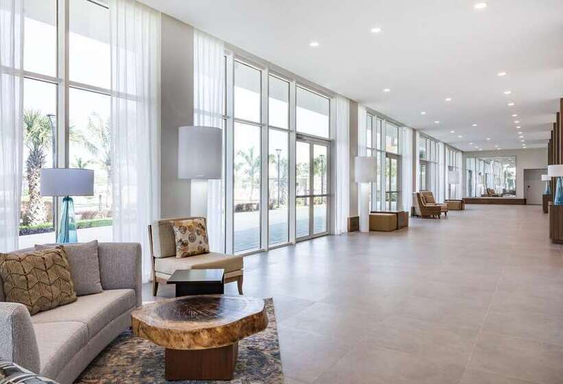 هتل Embassy Suites By Hilton Aruba Beach Resort