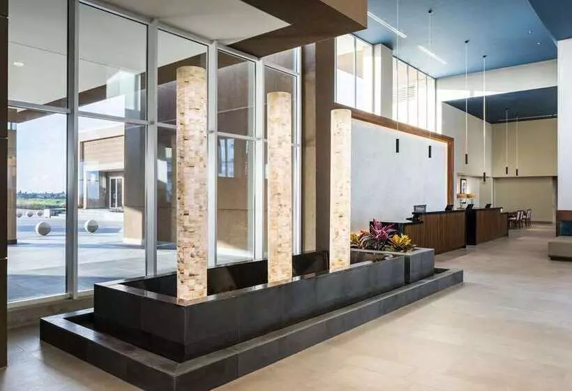 هتل Embassy Suites By Hilton Aruba Beach Resort