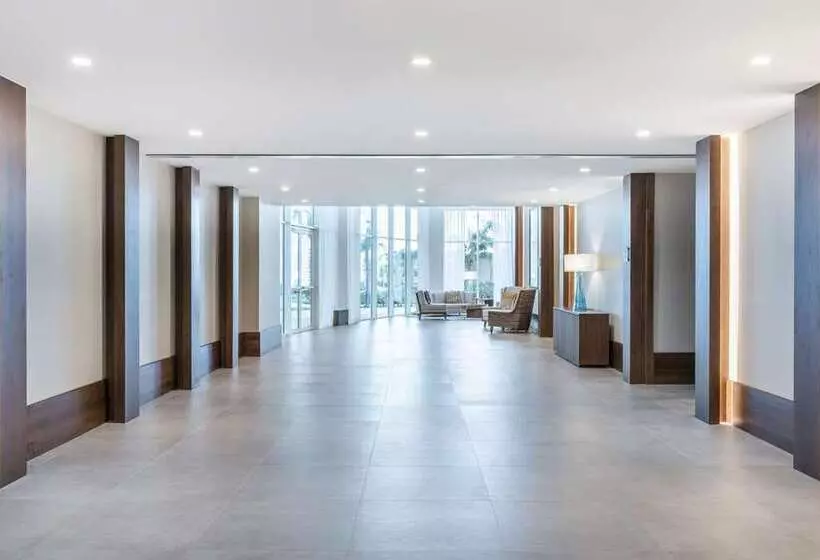 هتل Embassy Suites By Hilton Aruba Beach Resort