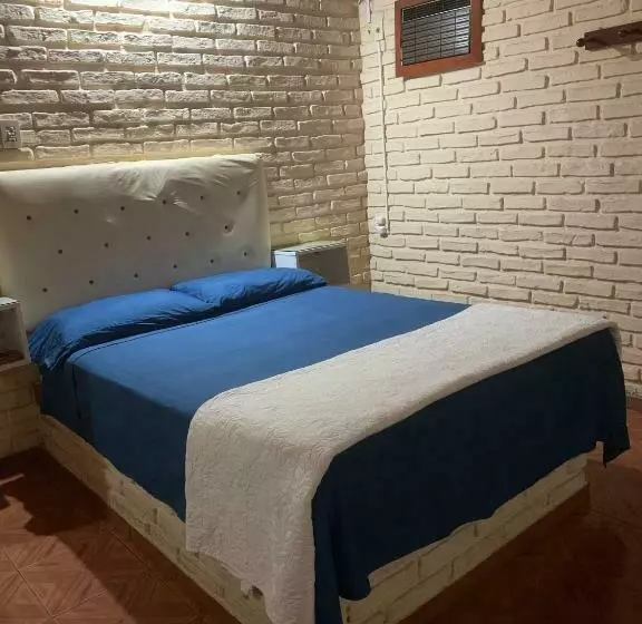 پانسیون Habitaciones Amplias Con Baño Y Garage Privado Motel Coloso