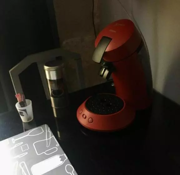 پانسیون Chambre Sur Jardin Secret   Avignon Centre   Climatisée