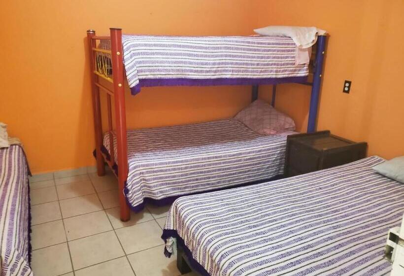 Pansiyon Hostal Con Regaderas Pedro Escobedo