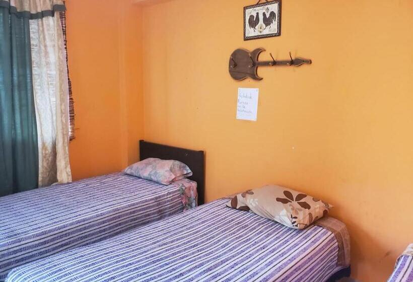 Pansiyon Hostal Con Regaderas Pedro Escobedo